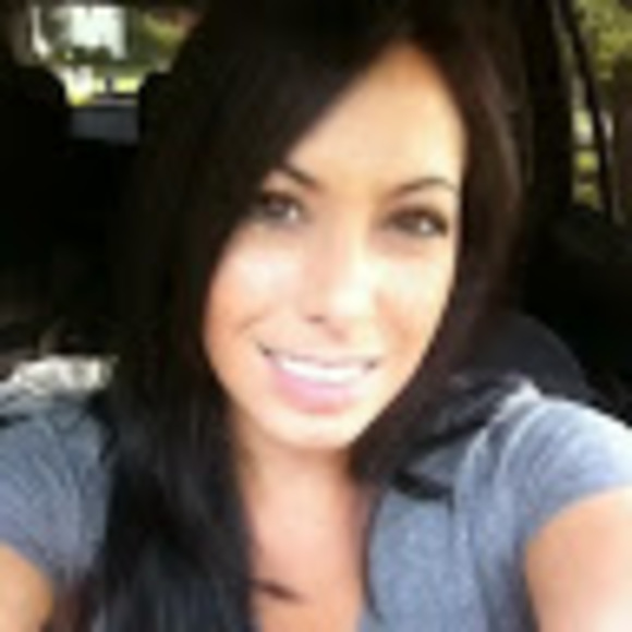 Meet your Posher, Danielle - Picture 1 of 1